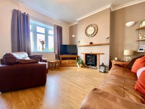 Lounge- click for photo gallery